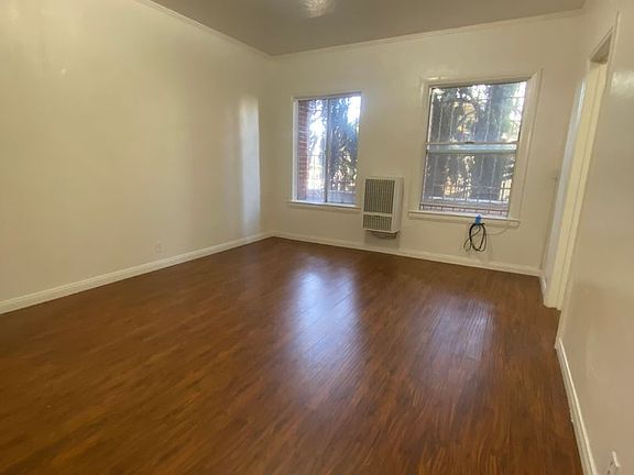 5th image of 839 S Wilton Pl #308