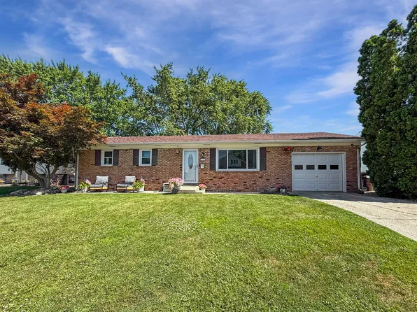 616 Broadmeadow Rd, Rantoul, IL 61866