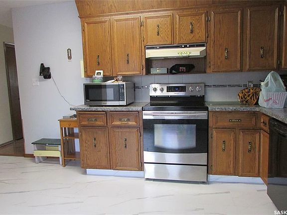 5th image of 47 Hastings Cres