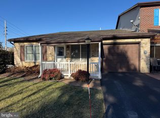 593 W 3rd St, Waynesboro, PA 17268