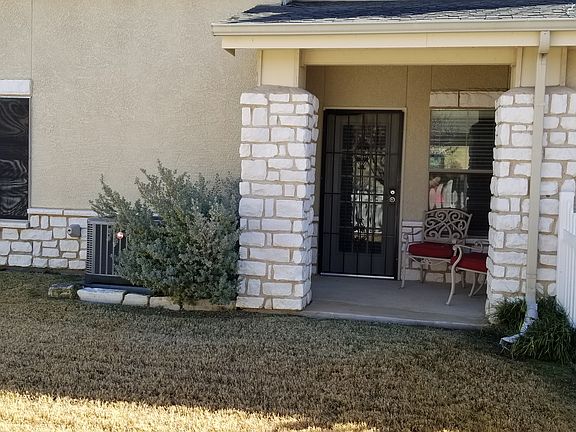 2nd image of 835 Earhart Ave