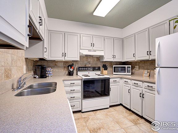 5th image of 509 W 29th St