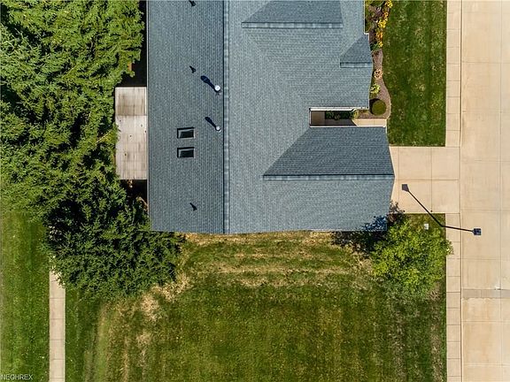 2nd image of 814 Renee Dr