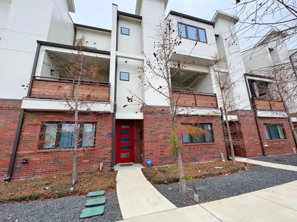 317 College Ave, Fort Worth, TX 76104