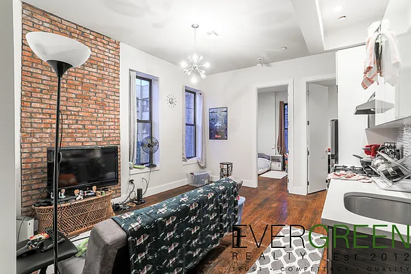 Rented by Pinn Realty | media 17