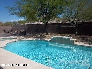 pool w/water fall & spa