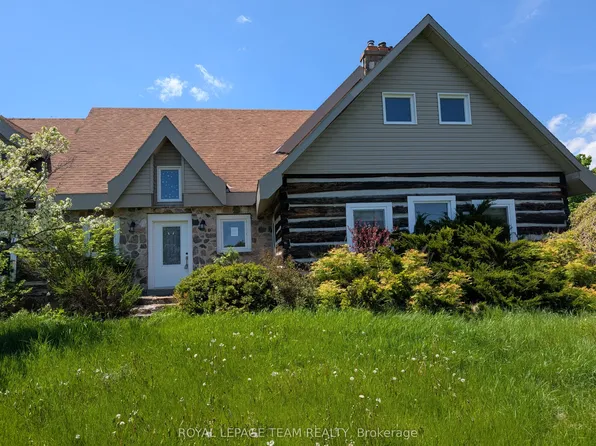 9741 Canoe Lake Rd, South Frontenac, ON K0H 1T0