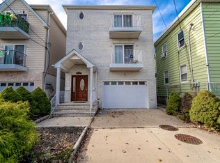115 Hobart Ave #1, Bayonne, NJ 07002