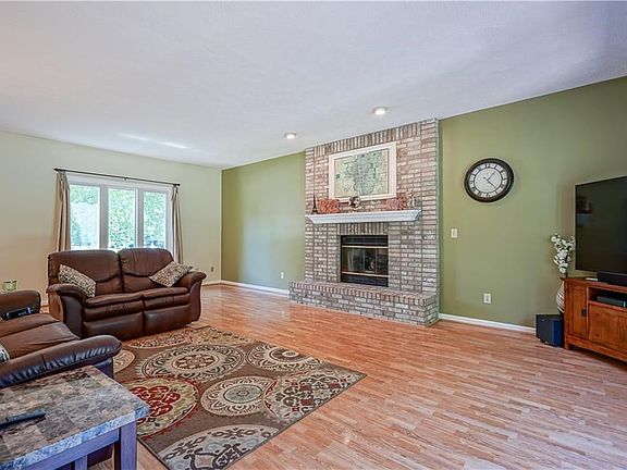 4th image of 7481 Oakland Hills Dr