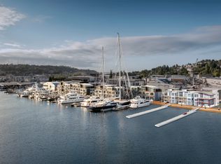 2370 W Commodore Way, Seattle, WA 98199