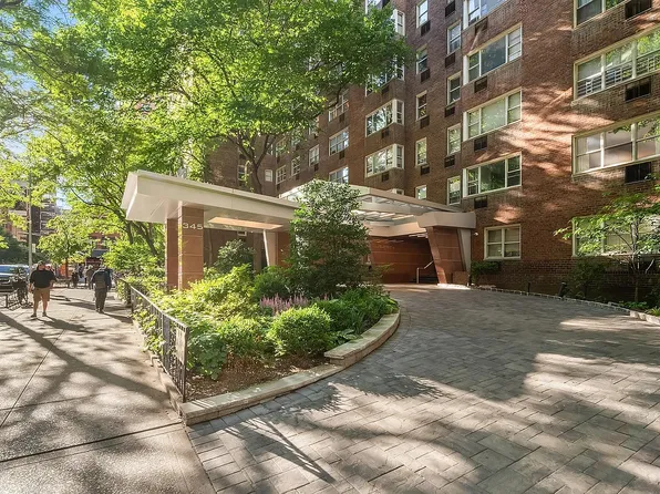 345 West 58th Street image 12 of 16