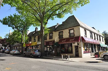 82-60 Austin Street in Kew Gardens