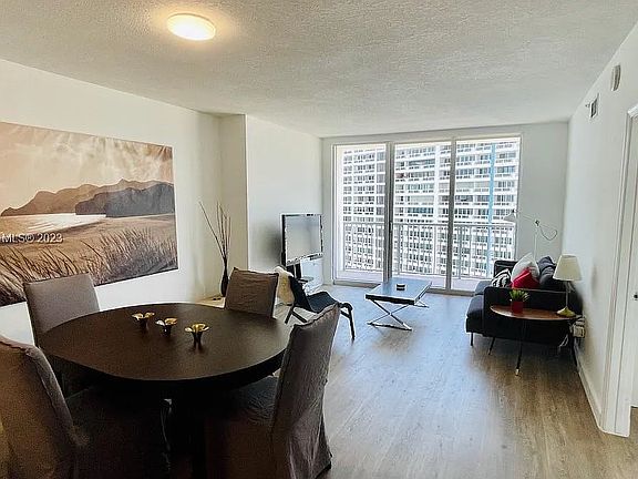 4th image of 1750 N Bayshore Dr APT 3204