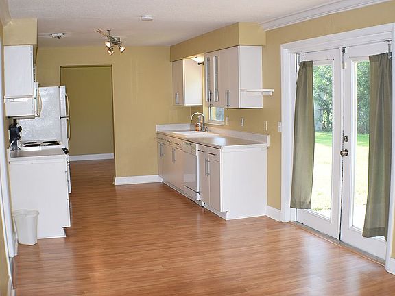 4th image of 3144 Thistlehill Dr