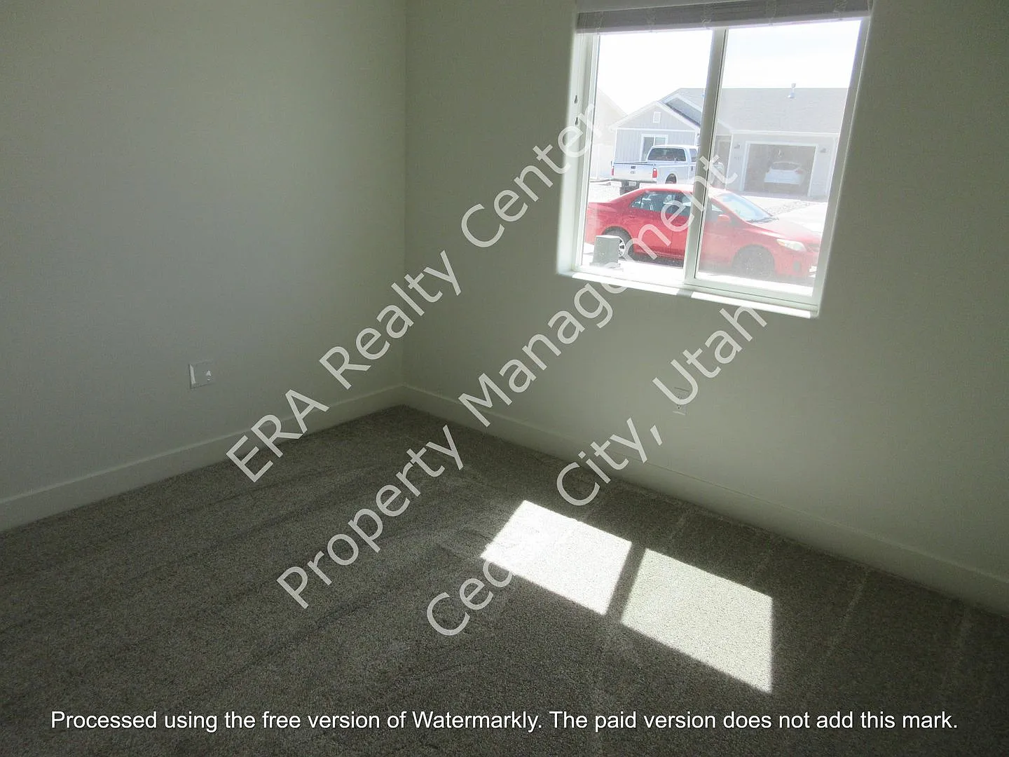 Move-In Discount Newer Construction Single Level Twin Home - Great Location! — Photo 4