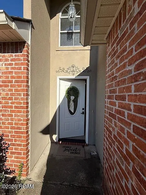 3 bed, 2.0 bath, 1908 sqft, $1,900 — Photo 2