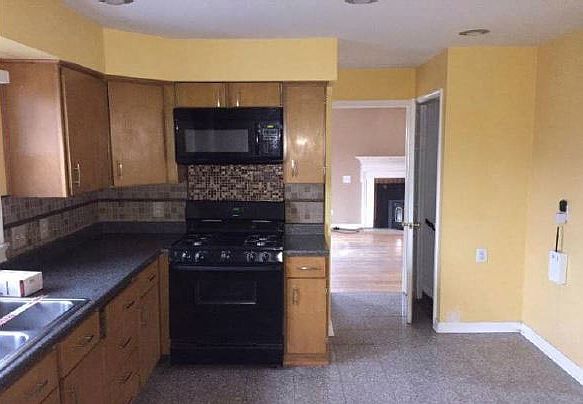 1st image of 507 Courtland Pl