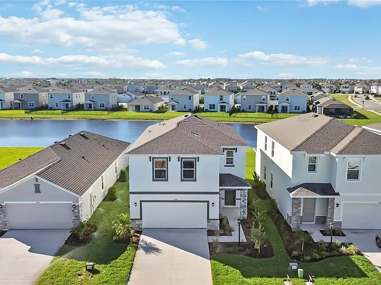 3394 Hilltop Cir — Photo 36