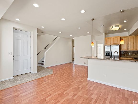 3rd image of 2571 San Jose Ave