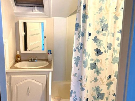 4th image of 9 Isabella St #3