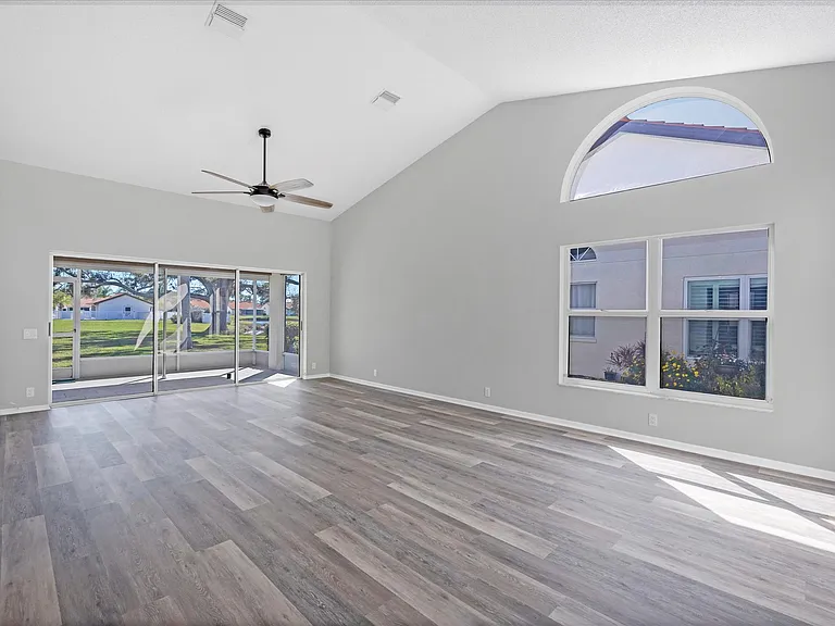 4998 Tamarack Trl — Photo 3