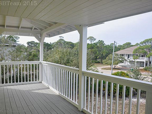 5th image of 556 W Bayshore Dr