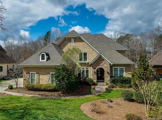 1337 Wyndmere Hills Ln, Matthews, NC 28105