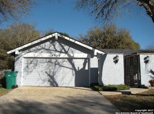 12418 Enchanted Oaks St, Live Oak, TX 78233