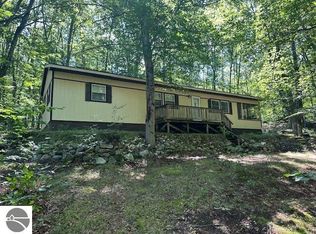 106 Uphill Grade, Leroy, MI 49655