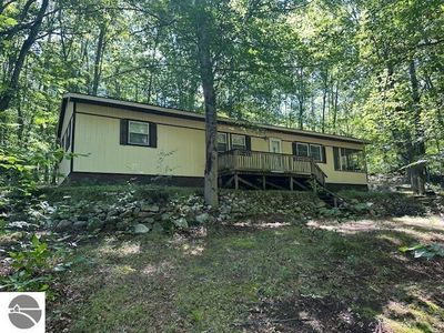 106 Uphill Grade, Leroy, MI, 49655