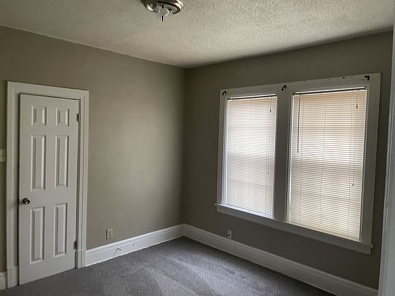 5th image of 645 E Davant Ave