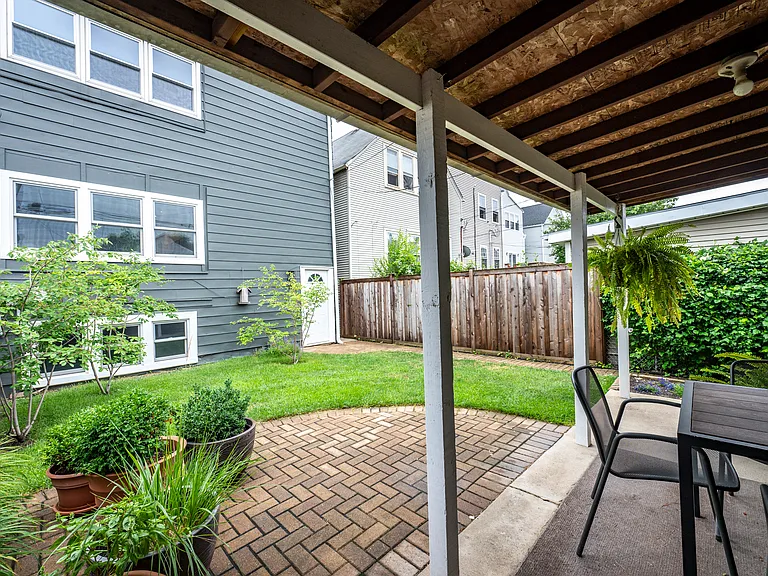2524 N Lawndale Ave #1 — Photo 14