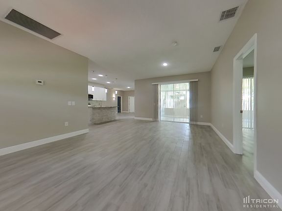 3rd image of 486 Britten Dr