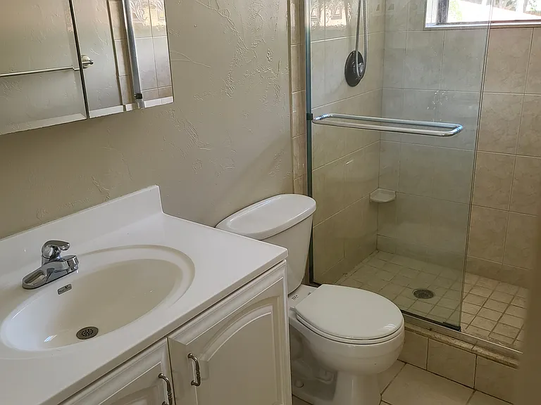 9635 NW 4th St #4D — Photo 8