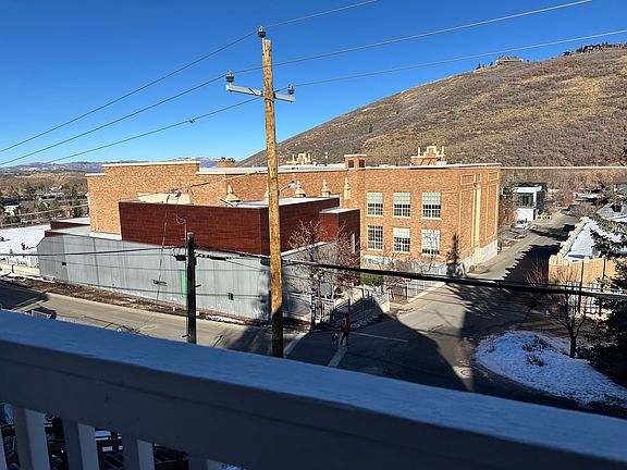 5th image of 1150 Empire Ave #42