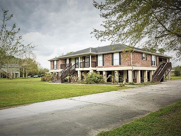 2nd image of 119 Country Ln