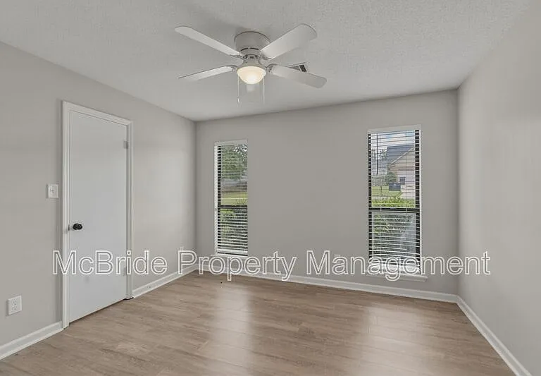 342 Village Square Dr — Photo 14