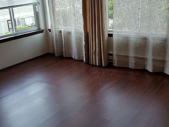 3rd image of 1425 Rainier Dr APT 6