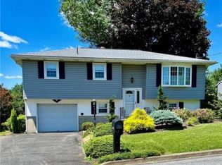 426 Stones Crossing Rd, Easton, PA 18045
