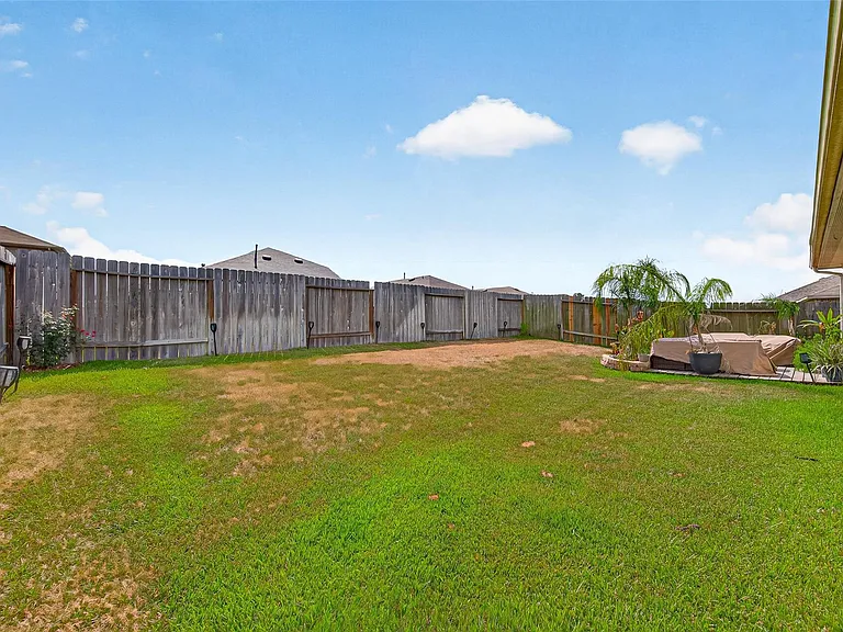 14319 Rain Dr — Photo 38