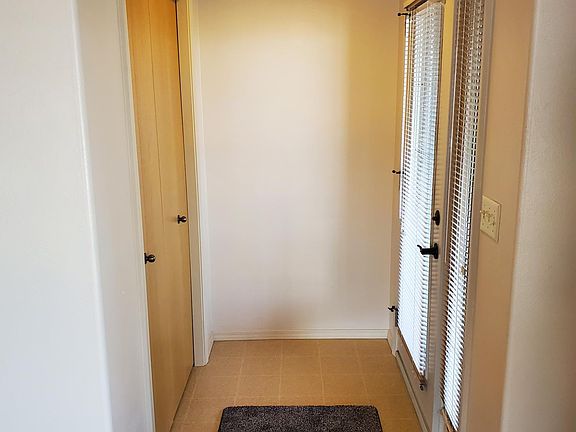 5th image of 601 Overlook Way #B