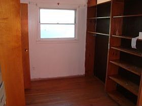 5th image of 1342 W Mill St