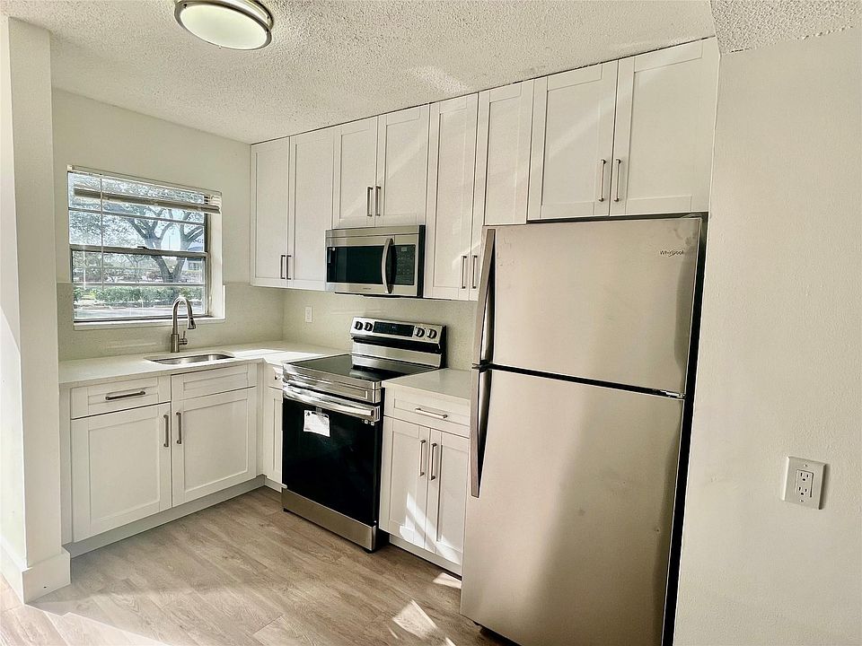 1st image of 422 Lakeside Drive #134