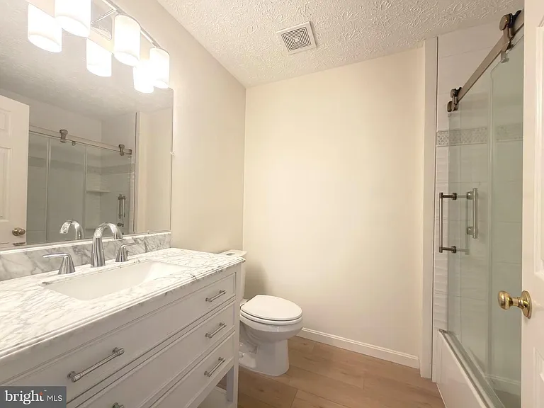 700 Orchard Overlook #203 — Photo 10