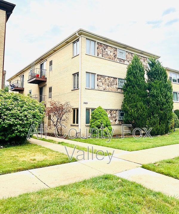 1st image of 2421 N 77th Ct
