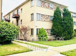 2421 N 77th Ct, Elmwood Park, IL 60707