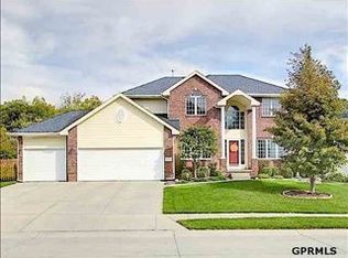 16122 Taylor St, Omaha, NE 68116