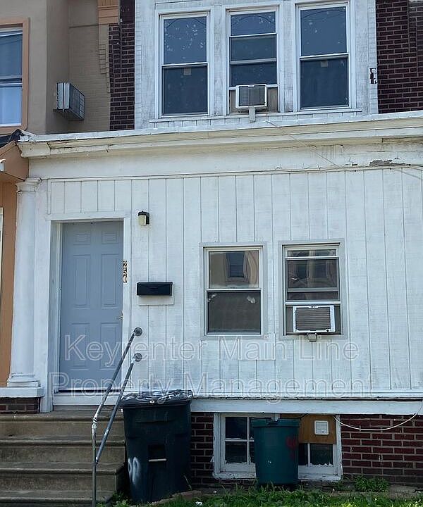 1st image of 250 E Eleanor St #1R