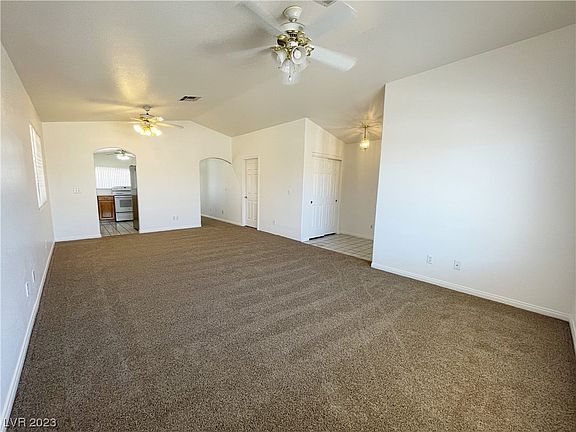 3rd image of 4825 E Cleveland Ave