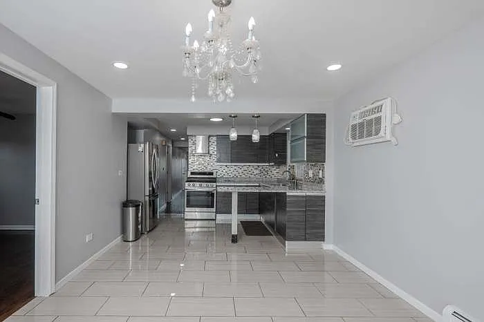 2702 N 74th Ave #2 — Photo 8